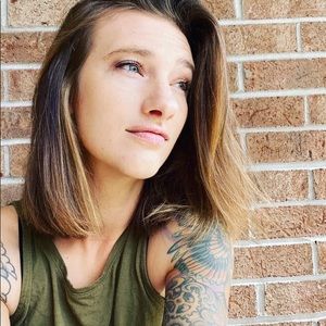 Meet your Posher, Gina